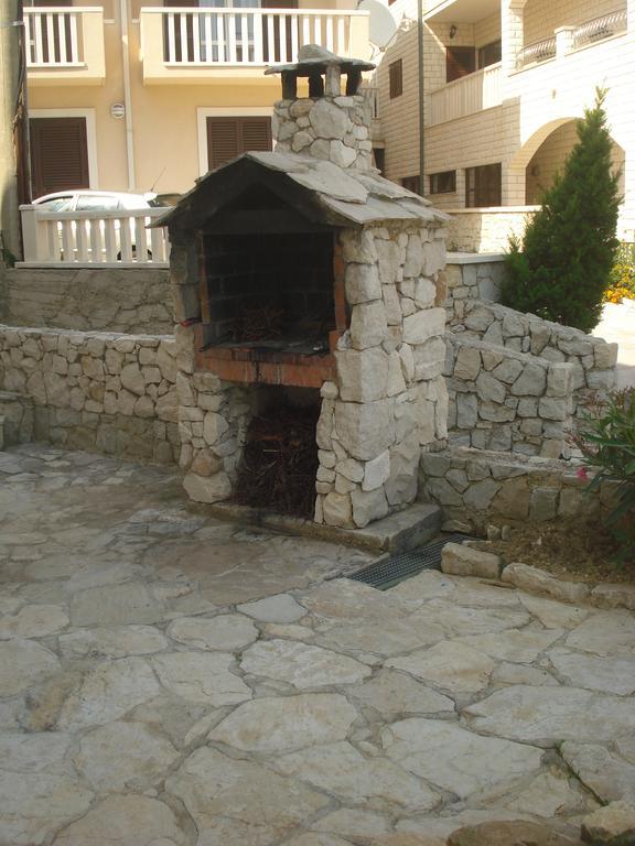 Apartmani Neno Lokva Rogoznica Luaran gambar